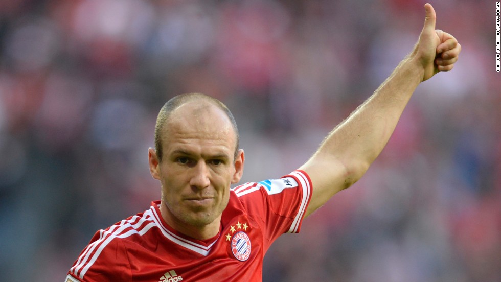 &lt;strong&gt;Arjen Robben&lt;/strong&gt; (Bayern Munich y Países Bajos) &lt;br /&gt;Clasificación de CNN: Aspirante &lt;br /&gt;El centrocampista holandés finalmente consiguió deshacerse de la etiqueta de jugador que se atraganta en escena cuando marcó el gol ganador en el último momento contra el Borussia Dortmund y coronó al Bayern como campeón europeo. Tan sólo por esto, Robben es un aspirante. &lt;br /&gt;