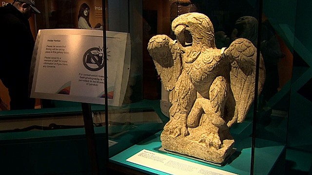 Rare Roman eagle found under London