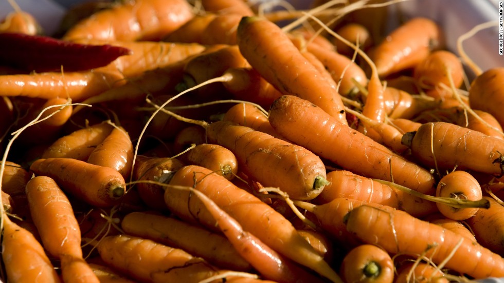 &lt;strong&gt;Baby carrots&lt;/strong&gt;&lt;br /&gt;Water content: 90.4%&lt;br /&gt;&lt;br /&gt;A carrot&#39;s a carrot, right? Not when it comes to water content. As it turns out, the baby-size carrots that have become a staple in supermarkets and lunchboxes contain more water than full-size carrots (which are merely 88.3% water).&lt;br /&gt; &lt;br /&gt;The ready-to-eat convenience factor is hard to top, as well. Snack on them right out of the bag, dip them in hummus or guacamole, or -- for a bit of added crunch and bright orange color -- chop them up and add them to salads or salsas.&lt;br /&gt;