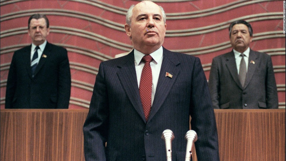 Gorbachev takes the oath at the Congress of People&#39;s Deputies in Moscow in 1990.
