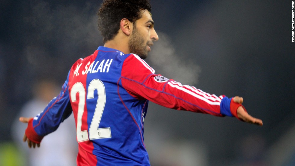 Basel&#39;s Egyptian midfielder Mohamed Salah celebrates scoring the winning goal against Chelsea.  