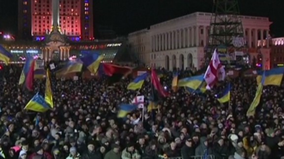 Ukraine Pm Extends A Hand To Protesters Cnn