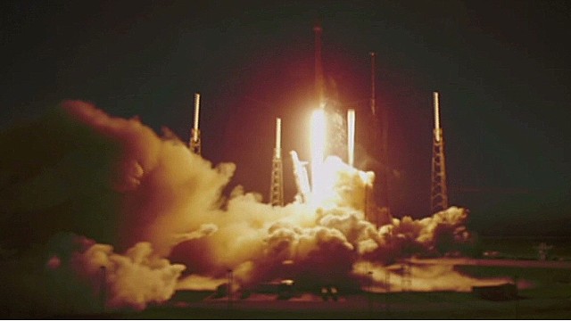 SpaceX launches Falcon 9 rocket 