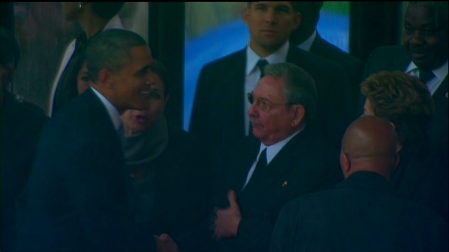 Carter: Obama, Castro handshake &#39;significant&#39;