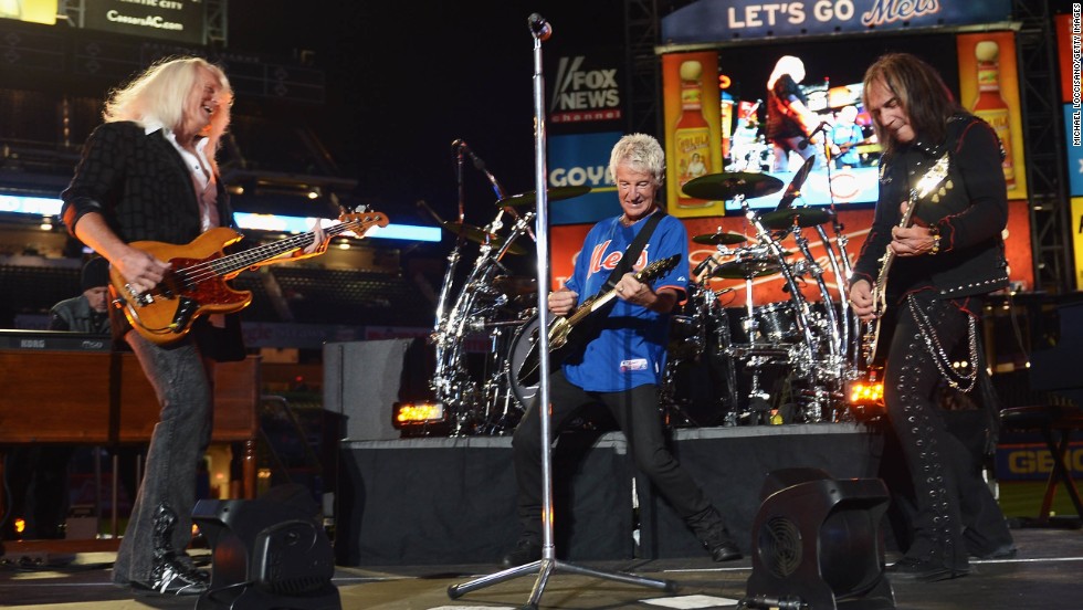 REO Speedwagon announced December 13 that it had canceled its performance.