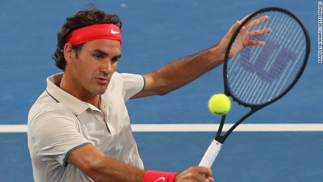 Hybrid Stringing - Roger Federer's Stringing Method of Choice - Perfect  Tennis