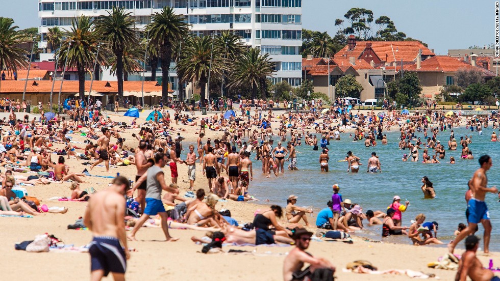 While some chose to head to Melbourne Park, other Melbournians chose to hit St. Kilda beach.