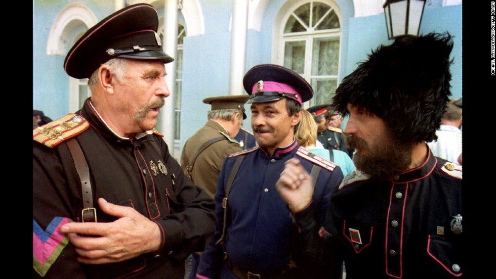 After the fall of the Soviet Union, Russia&#39;s Defense Ministry announced plans to deploy small units of Cossacks as part of the Russian Army. In August 1992, representatives for 12 Cossack forces convened in Moscow to discuss their revival at the All-Russian Congress of Cossacks. 