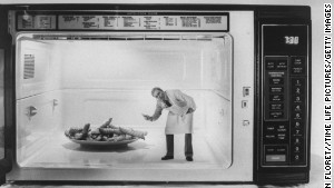 Does microwaving food cause nutrient loss?