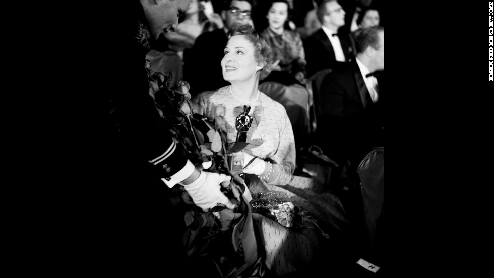 &lt;strong&gt;Shirley Booth (1953):&lt;/strong&gt; Shirley Booth wins the best actress Oscar for &quot;Come Back, Little Sheba&quot; in 1953.