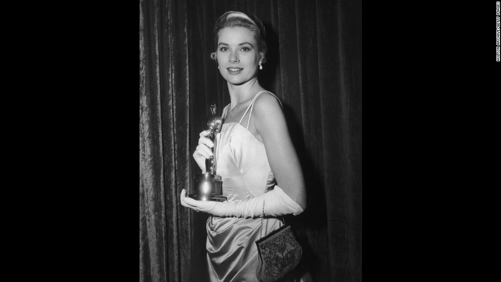 &lt;strong&gt;Grace Kelly (1955):&lt;/strong&gt; Grace Kelly poses with her Oscar after the Academy Awards ceremony in 1955. She won the statuette for her role in &quot;The Country Girl.&quot;