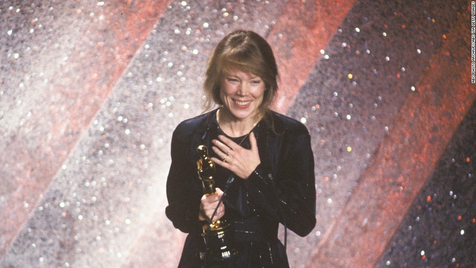 &lt;strong&gt;Sissy Spacek (1981):&lt;/strong&gt; Sissy Spacek accepts the best actress Oscar for her role in the film &quot;Coal Miner's Daughter.&quot;