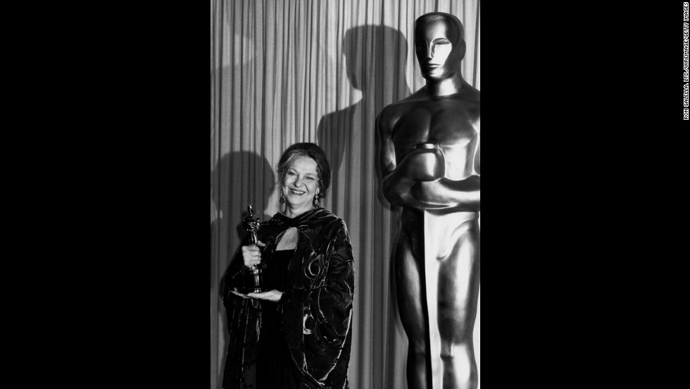 &lt;strong&gt;Geraldine Page (1986):&lt;/strong&gt; Geraldine Page wins best actress for &quot;The Trip to Bountiful.&quot;