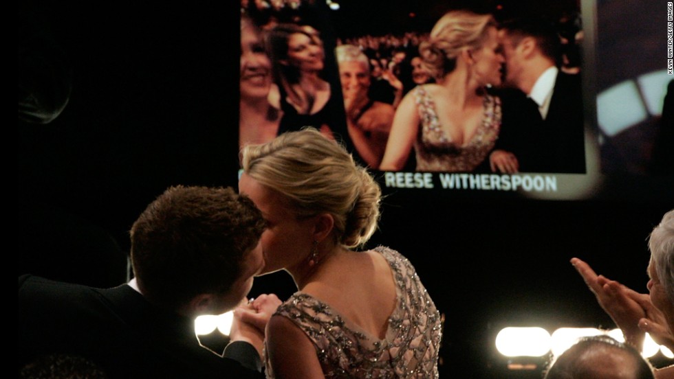 &lt;strong&gt;Reese Witherspoon (2006):&lt;/strong&gt; Reese Witherspoon kisses then-husband Ryan Phillippe before going on stage to accept the best actress award for &quot;Walk the Line.&quot;