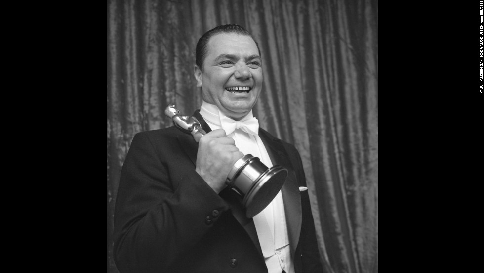 &lt;strong&gt;Ernest Borgnine (1956):&lt;/strong&gt; Ernest Borgnine faced heavy competition for best actor, beating out James Dean (&quot;East of Eden&quot;), Frank Sinatra (&quot;The Man With the Golden Arm&quot;), James Cagney (&quot;Love Me or Leave Me&quot;) and Spencer Tracy (&quot;Bad Day at Black Rock&quot;). Backstage at the 1956 ceremony, Borgnine holds the Oscar for his portrayal of a lonely butcher in &quot;Marty.&quot;