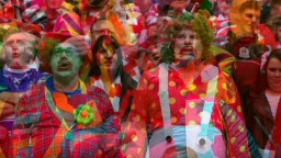 US struggles with clown shortage - CNN Video