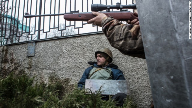 Protesters: 100 dead in Ukraine 