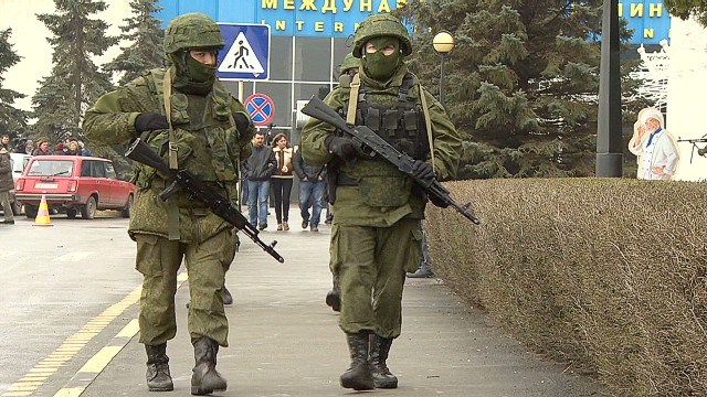 Masked gunmen occupy Crimea