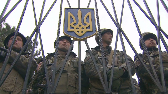 Standoff at Ukraine base in Crimea