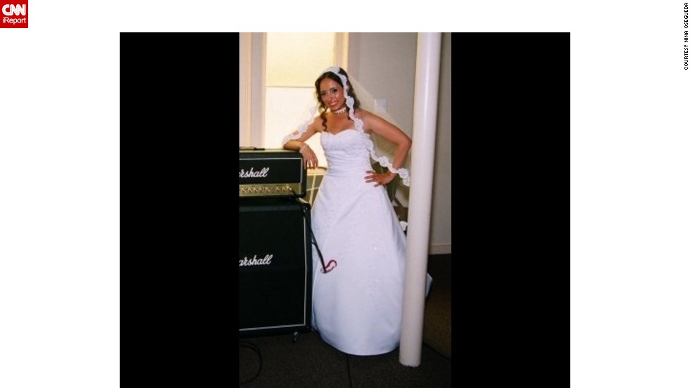 At her wedding in 2009, Osegueda was at her lowest weight of 125 pounds.