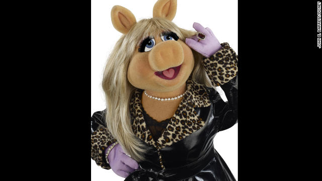 Miss Piggy takes home the bacon with feminism award - CNN