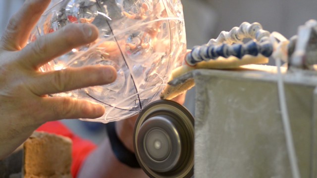 Making the World Cup trophy