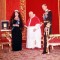 02 queen meets pope RESTRICTED