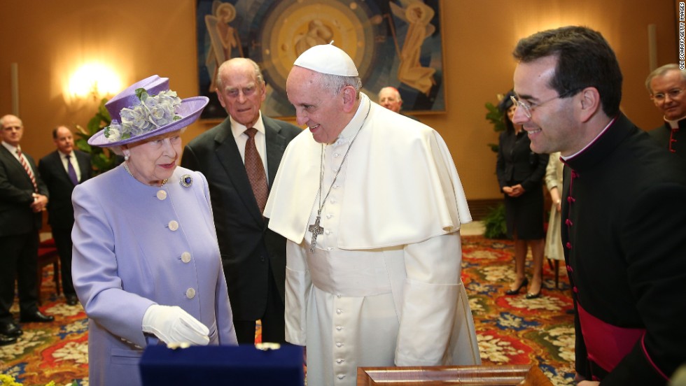 Britain&#39;s Queen Elizabeth II meets with Pope Francis at the Vatican on Thursday, April 3. Over the years, she has also met many of his papal predecessors.