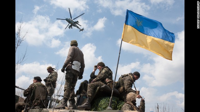 Militants, army face off in Ukraine