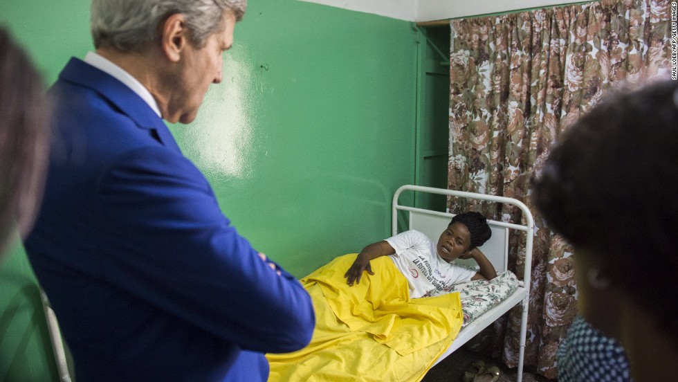 Kerry visits patients at the Fistula Clinic at St. Joseph&#39;s Hospital in Kinshasa, Congo, on Sunday, May 4, 2014.
