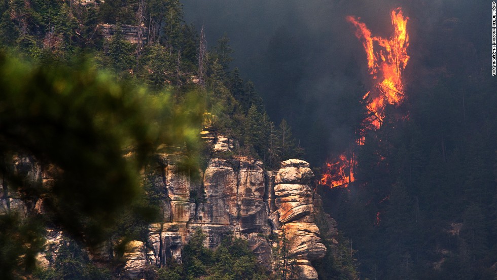 Arizona Residents Evacuate As Fierce Wildfire Rages - Cnn