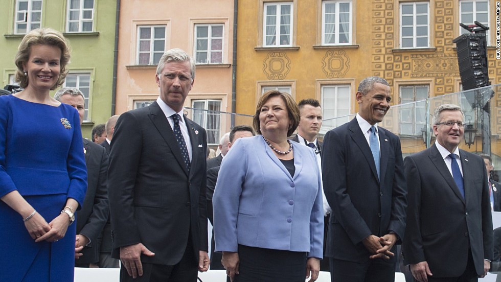 From left, Queen Mathilde and King Philippe of Belgium, Polish first lady Anna Komorowska, Obama and Polish President Bronislaw Komorowski attend a ceremony in Warsaw, Poland, on June 4 to mark the 25th anniversary of Poland&#39;s return to democracy. 