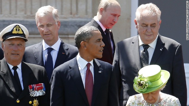 Obama, Putin meet briefly in France 