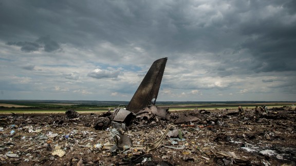 Ukrainian Official Russian Tanks Have Entered The Country Cnn