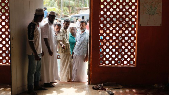 Sri Lankan Muslims Fearful After Buddhist Mob Violence Cnn 