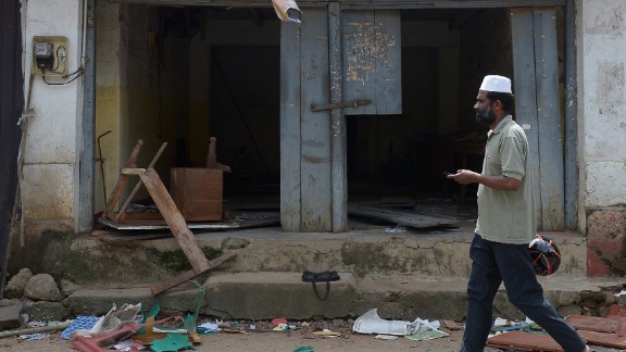 Sri Lankan Muslims fearful after Buddhist mob violence - CNN