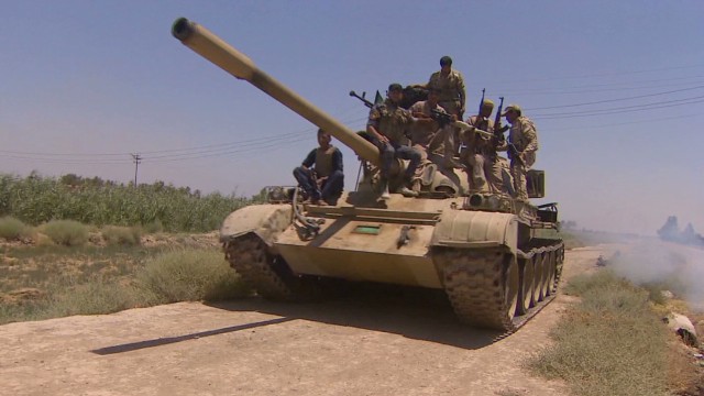 Old tanks defend Baghdad against ISIS