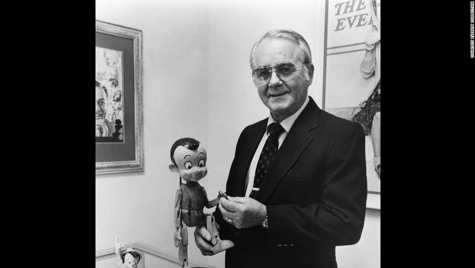 &lt;a href=&quot;http://www.cnn.com/2014/07/08/showbiz/pinocchio-voice-actor-dead/index.html&quot;&gt;Richard Percy Jones&lt;/a&gt;, the actor who gave Pinocchio his voice in the 1940 Disney movie, died at his California home on July 8. He was 87.