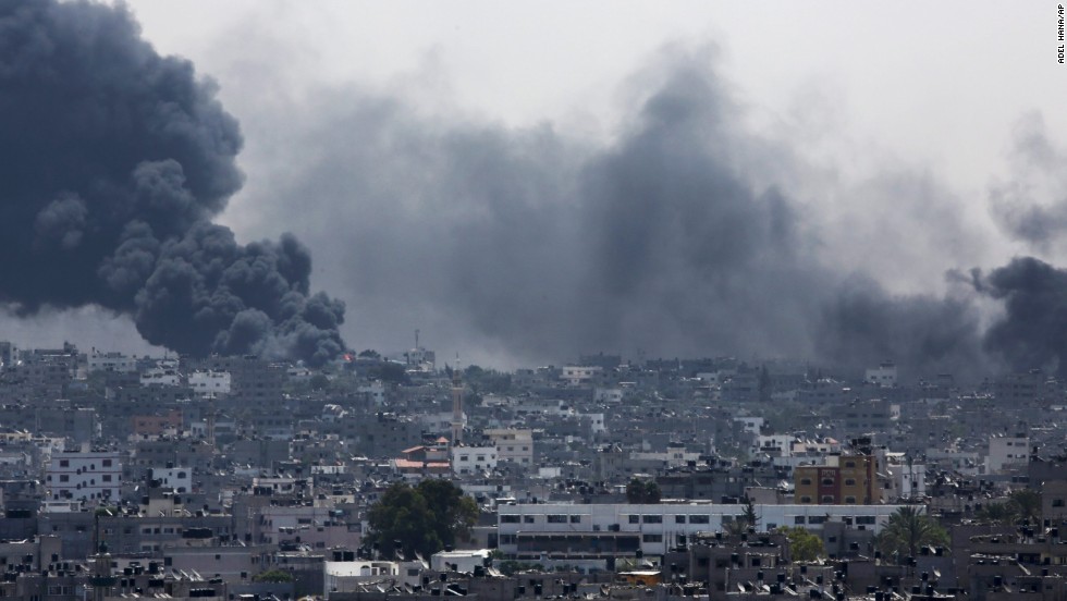 Smoke rises after an Israeli missile hit Shaja&#39;ia on July 20. 