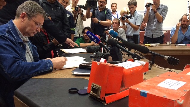 MH17 black boxes handed over to Malaysia