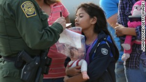 Hundreds of separated children not reunited by court-ordered deadline