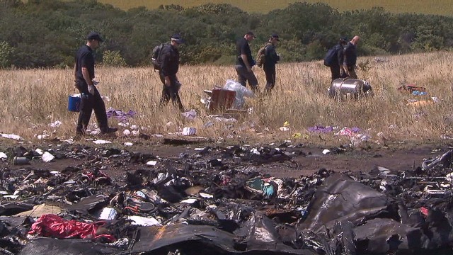 MH17 investigation begins amid violence