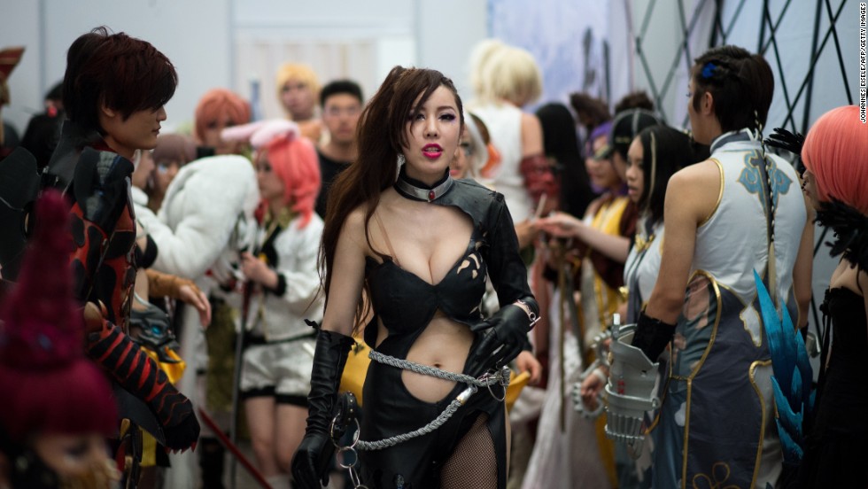 Cosplay insanity continues at latest ChinaJoy. 