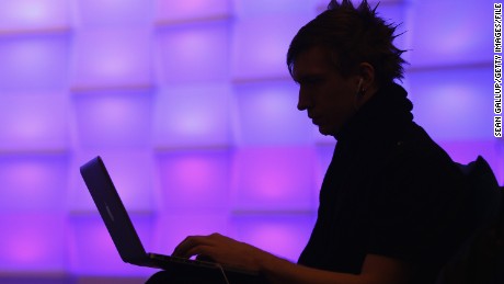 Australian parliament&#39;s computer network targeted by unknown hacker