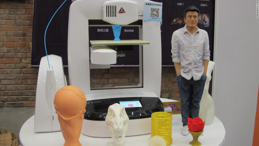 3D printing is popular in China. Earlier this year, a private company in east China recently used a giant printer set to print out ten full-sized houses within just one day.