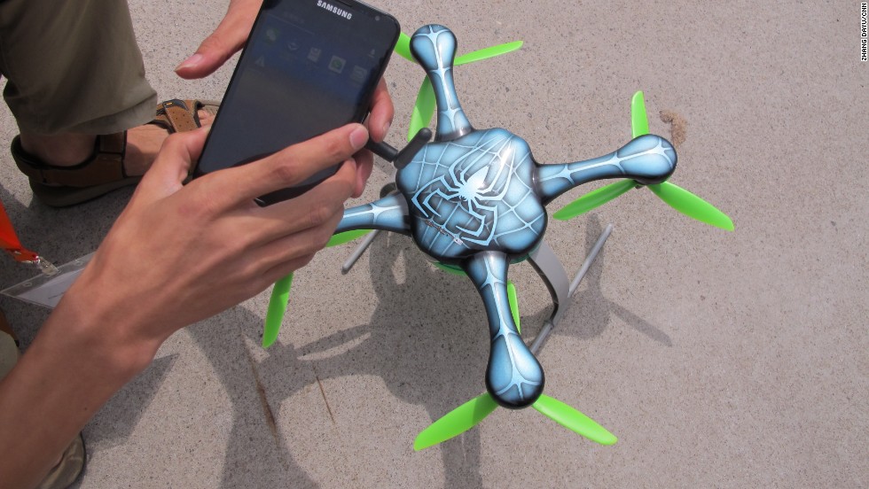 This drone can be controlled with a smartphone using a compatible app, which tells the controller the altitude, speed and battery life.