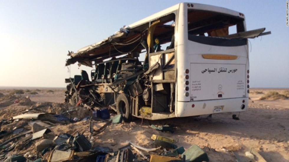 tourist bus crash in egypt