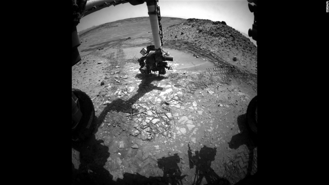 The Mars rover Curiosity does a test drill on a rock dubbed &quot;Bonanza King&quot; to determine whether it would be a good place to dig deeper and take a sample. But after the rock shifted, the test was stopped. 