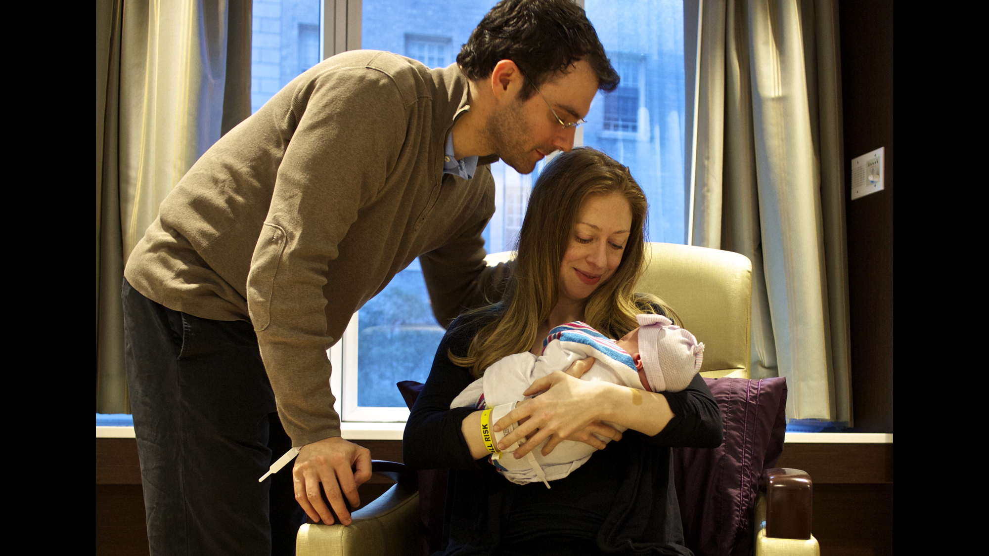 Chelsea Clinton Gives Birth To A Daughter Cnn