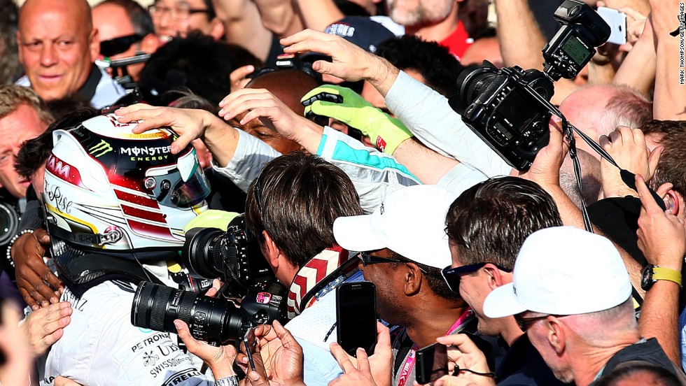 The British driver is now 24 points clear at the top of the F1 Driver&#39;s Championship standings with two races to go.